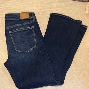 American Eagle Outfitters Women's Deep Indigo kick boot Jeans 8 short